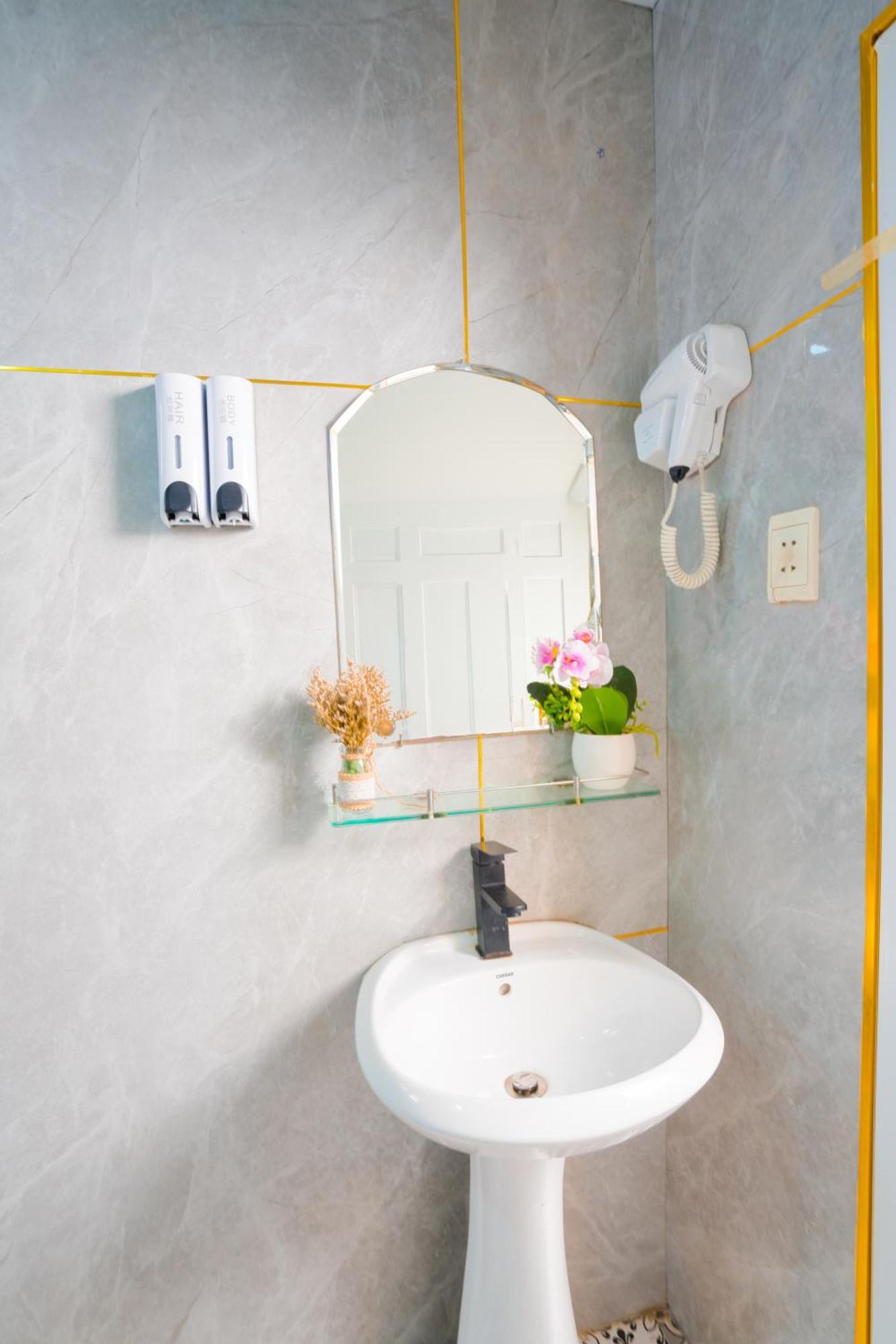 Adenia Hotel Ho Chi Minh City Room photo